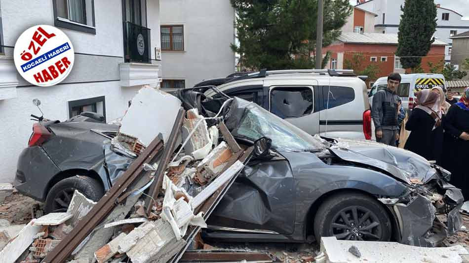 GEBZE'DE BİR EVDE DOĞALGAZ PATLAMASI!