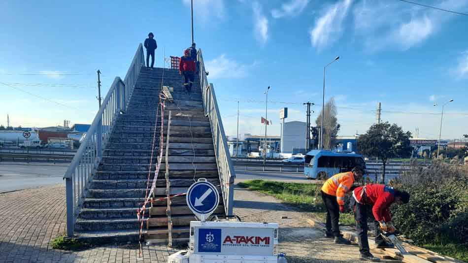 Gebze’de üst geçit tadilatları yapıldı