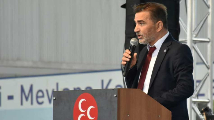 MHP GEBZE ESKİ İLÇE BAŞKANI BELEDİYE BAŞKANINA FENA YÜKLENDİ